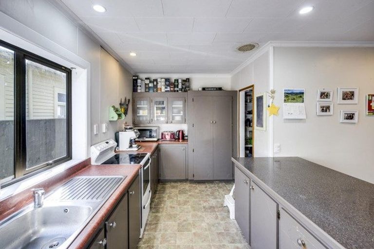 Photo of property in 28 Vigor Brown Street, Napier South, Napier, 4110