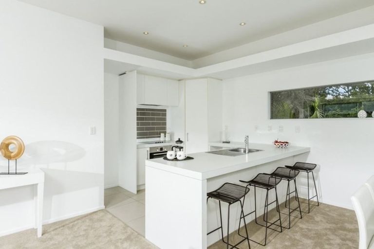 Photo of property in 5/49 Browns Road, Browns Bay, Auckland, 0630