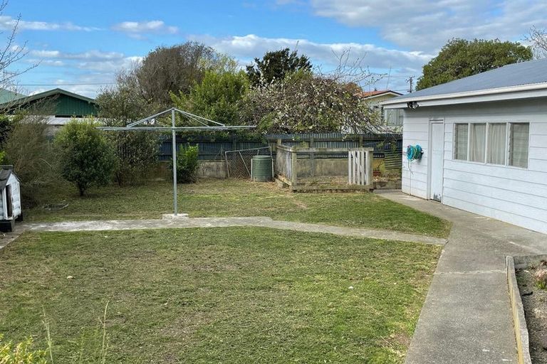 Photo of property in 6 Pain Street, Bulls, 4818
