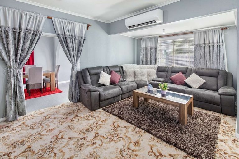 Photo of property in 698 Pioneer Highway, Takaro, Palmerston North, 4412