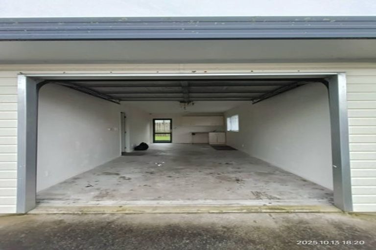 Photo of property in 1/36 Metcalfe Road, Ranui, Auckland, 0612
