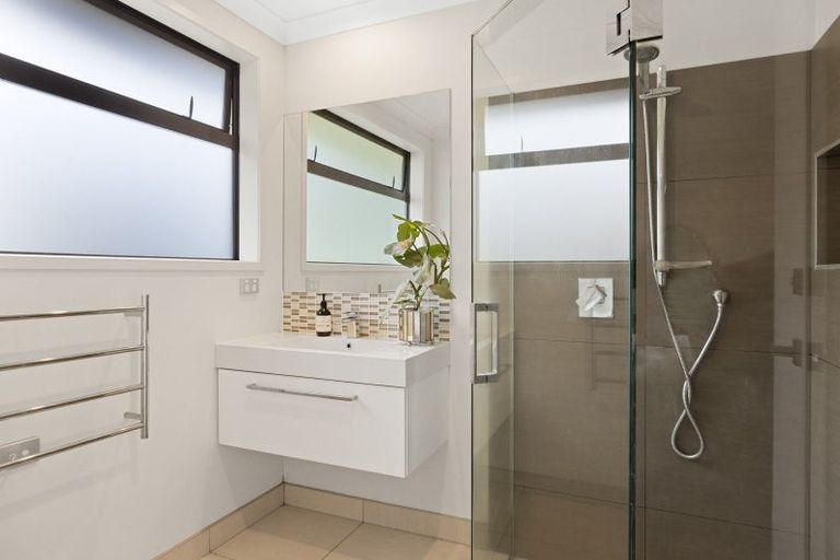 Photo of property in 23 Waldorf Crescent, Orewa, 0931