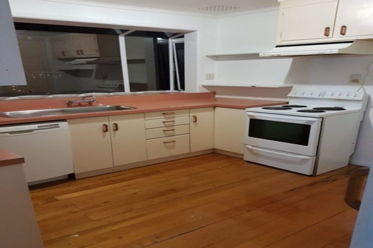 Photo of property in 76 Manuka Road, Glenfield, Auckland, 0629