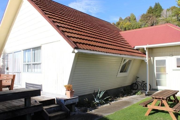 Photo of property in 252 Patons Rock Road, Patons Rock, Takaka, 7182