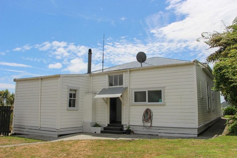 Photo of property in 28-30 Whall Street, Greymouth, 7805