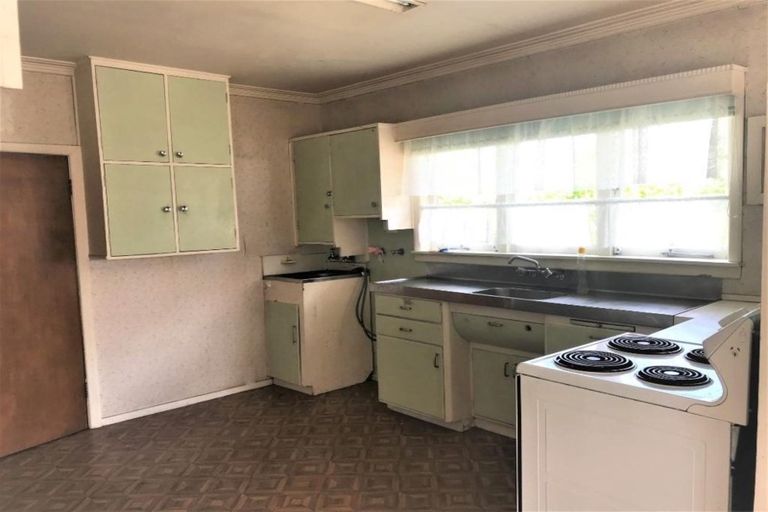 Photo of property in 1 Cameron Street, Papakura, 2110