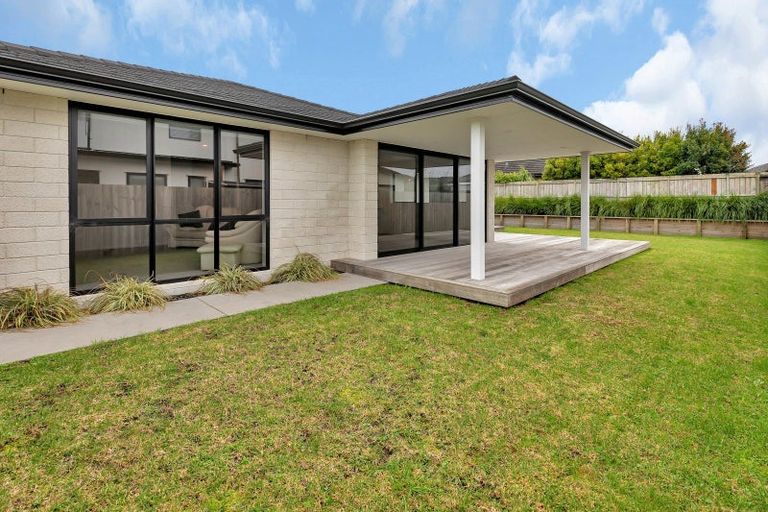 Photo of property in 9 Olney Court, One Tree Point, 0118