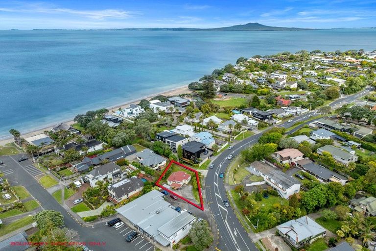 Photo of property in 319 Beach Road, Campbells Bay, Auckland, 0630