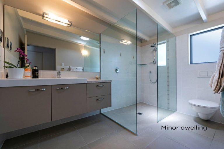 Photo of property in 49a Roland Road, Greenhithe, Auckland, 0632