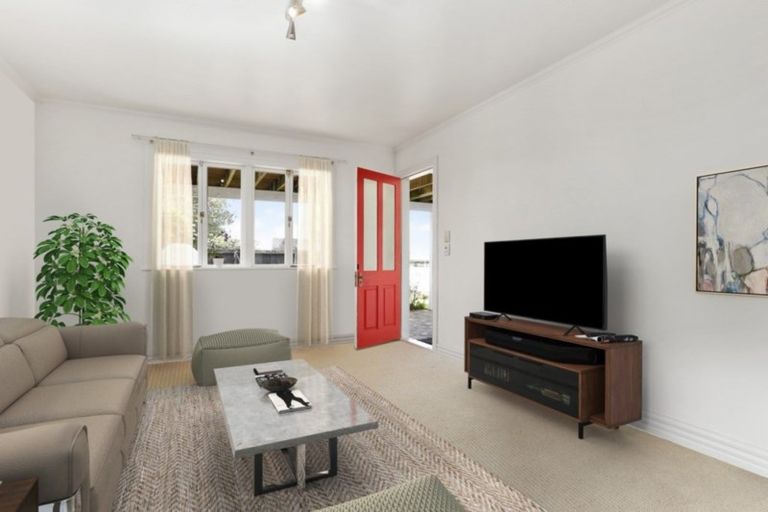 Photo of property in 12 Waterview Road, Stanley Point, Auckland, 0624