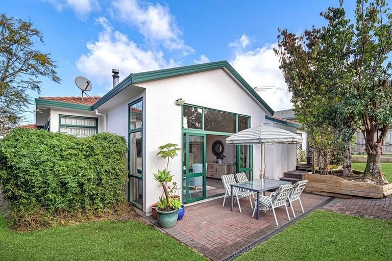 Photo of property in 14 Sophora Way, Albany, Auckland, 0632