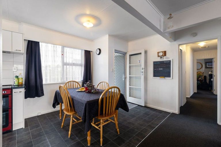 Photo of property in 6 Turakina Street, Westbrook, Palmerston North, 4412