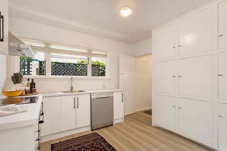 Photo of property in 10 Warden Street, Richmond, Christchurch, 8013