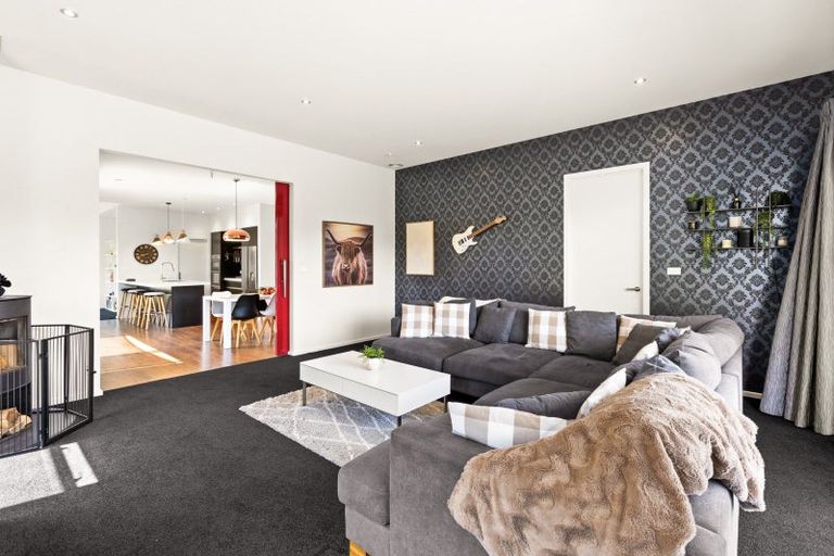 Photo of property in 32 Quarry Ridge, Poraiti, Napier, 4182