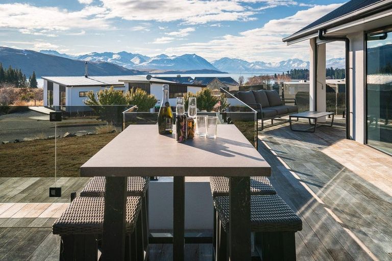 Photo of property in 17 Mistake Drive, Lake Tekapo, 7999