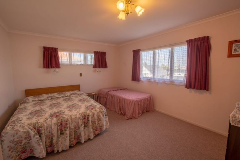 Photo of property in 60a Pitau Road, Mount Maunganui, 3116
