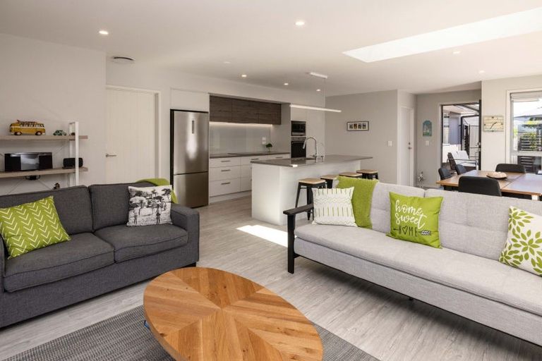 Photo of property in 6 Warlock Way, Papamoa, 3118