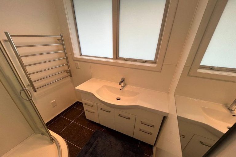 Photo of property in 25 Astley Avenue, New Lynn, Auckland, 0600