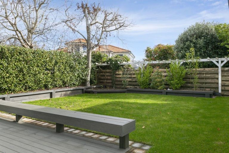 Photo of property in 1/11 Oregon Drive, Rainbow Point, Taupo, 3330