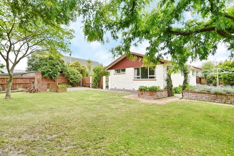 Photo of property in 39 Gibbs Drive, Woodend, 7610