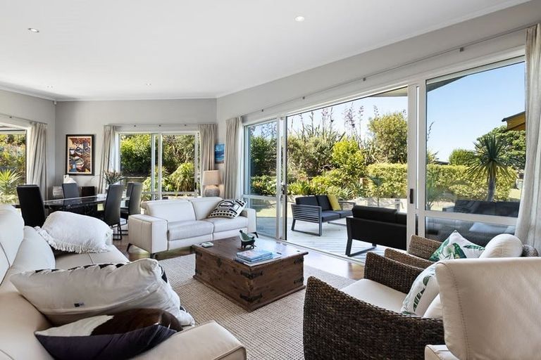 Photo of property in 32 Arabella Lane, Snells Beach, 0920