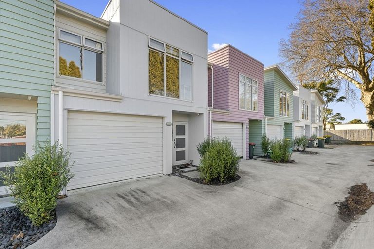 Photo of property in 2/72 Carrington Avenue, Silverdale, Hamilton, 3216