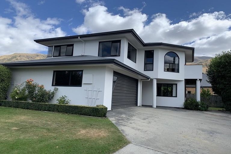 Photo of property in 38 Meadowstone Drive, Wanaka, 9305