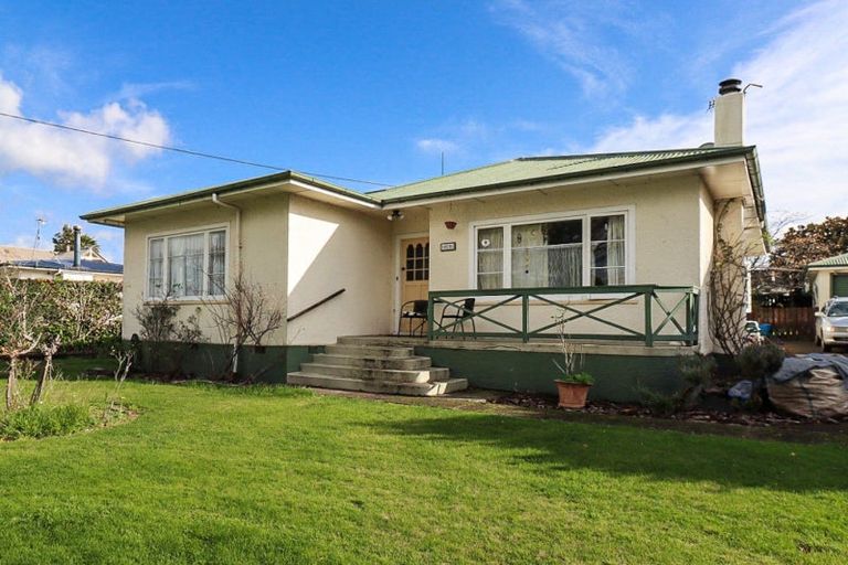 Photo of property in 33 Queen Street, Dannevirke, 4930