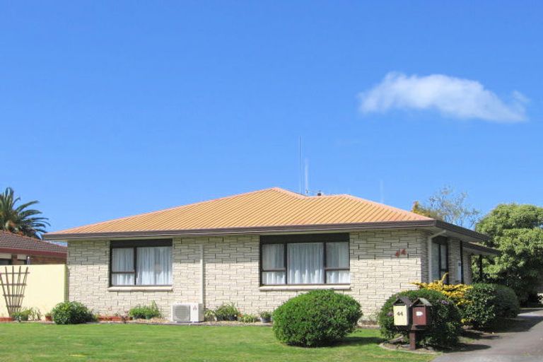 Photo of property in 44 Sunrise Avenue, Mount Maunganui, 3116