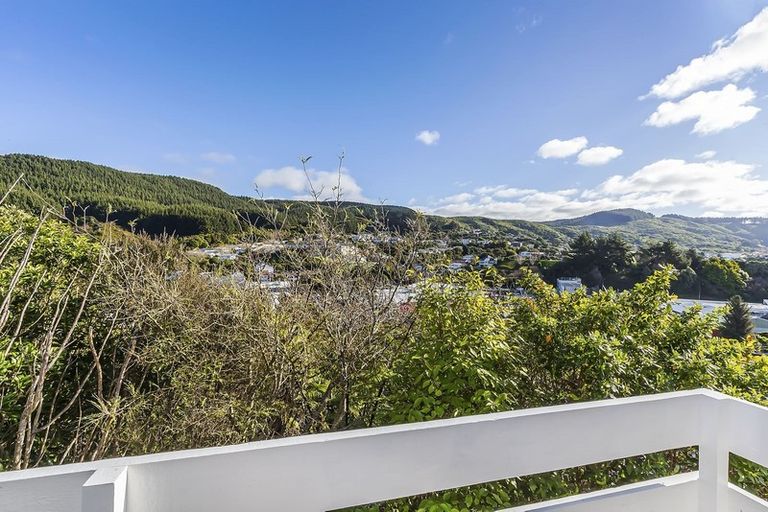 Photo of property in 11a Florio Terrace, Tawa, Wellington, 5028