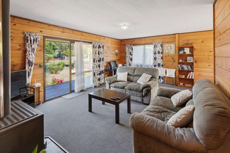 Photo of property in 9 Wilson Road, Hunterville, 4730