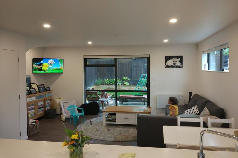 Photo of property in 4e Wattle Road, Sunnyvale, Auckland, 0612