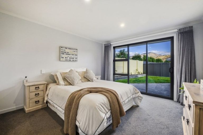 Photo of property in 4 Caledonian Place, Cromwell, 9310