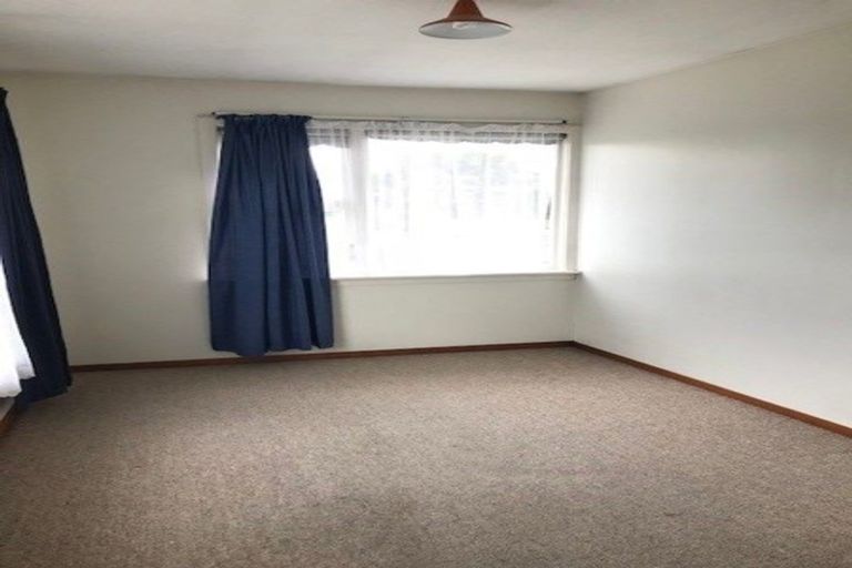 Photo of property in 12 Solway Avenue, Ilam, Christchurch, 8041