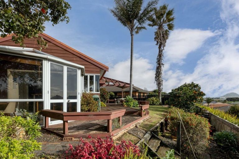 Photo of property in 14 Claridge Place, Mount Maunganui, 3116