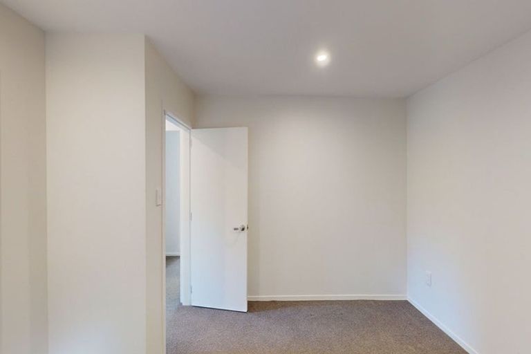 Photo of property in 2/25 Kitchener Terrace, Johnsonville, Wellington, 6037
