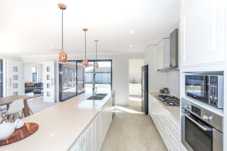 Photo of property in 19 Bradbury Avenue, Rolleston, 7614