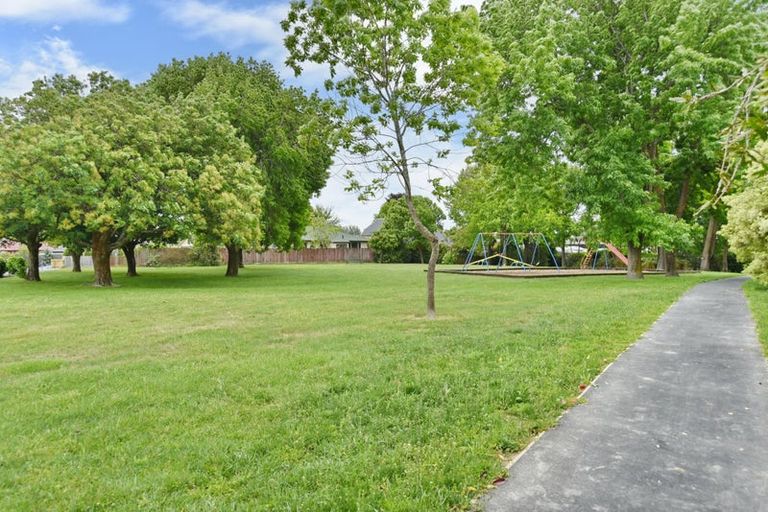 Photo of property in 16 Larch Place, Casebrook, Christchurch, 8051