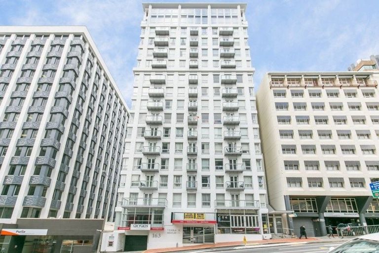 Photo of property in Terrace Heights Apartments, 12b/163 The Terrace, Wellington Central, Wellington, 6011