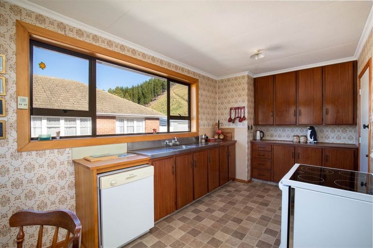 Photo of property in 19 Smith Street, Roxburgh, 9500