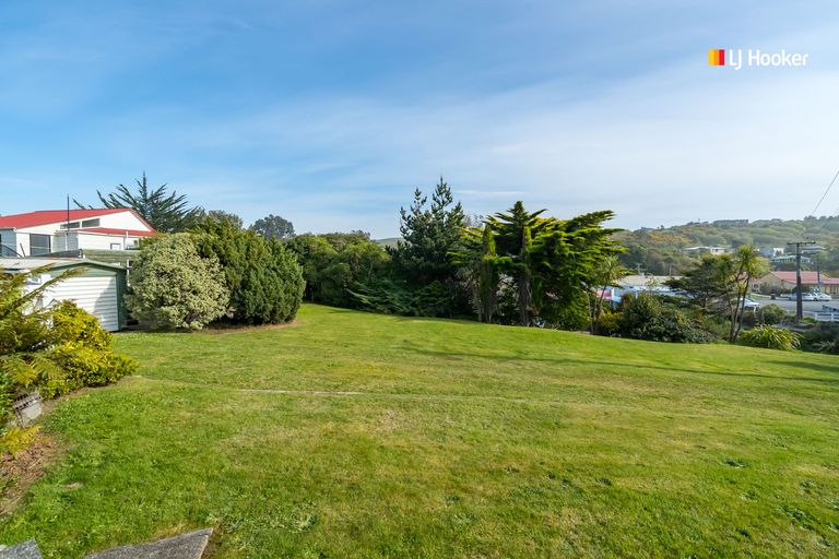 Photo of property in 1 Bath Street, Brighton, Dunedin, 9035