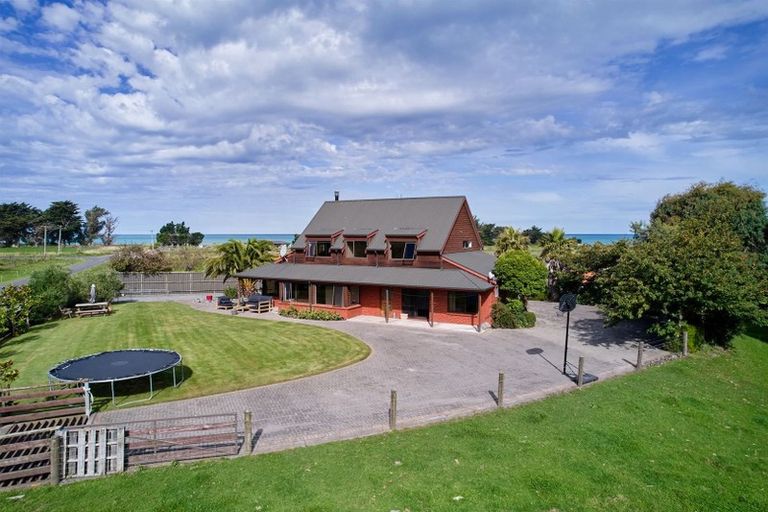 Photo of property in 61 Harnetts Road, Kaikoura Flat, Kaikoura, 7371