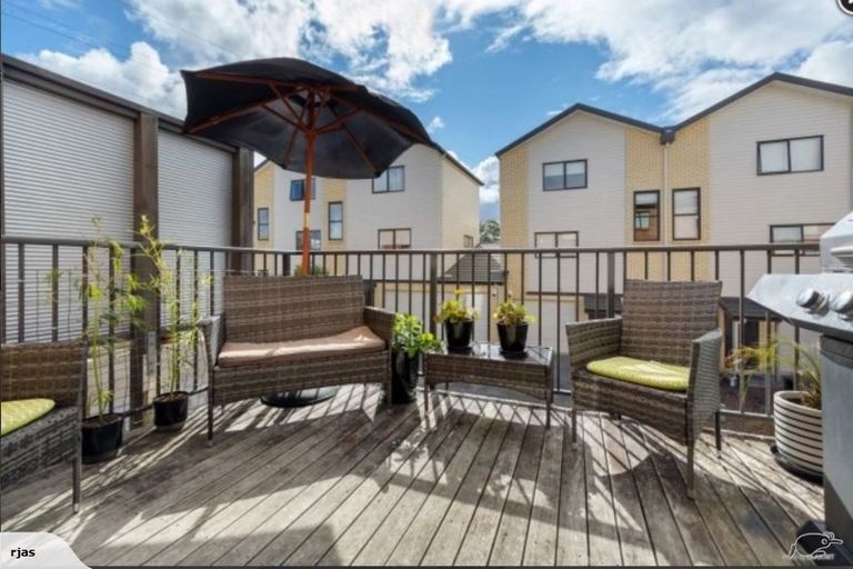 Photo of property in St Claire Village, 188/172 Mcleod Road, Te Atatu South, Auckland, 0610