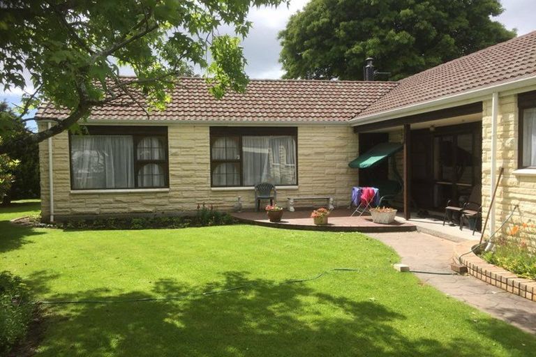 Photo of property in 31 Winters Road, Redwood, Christchurch, 8051