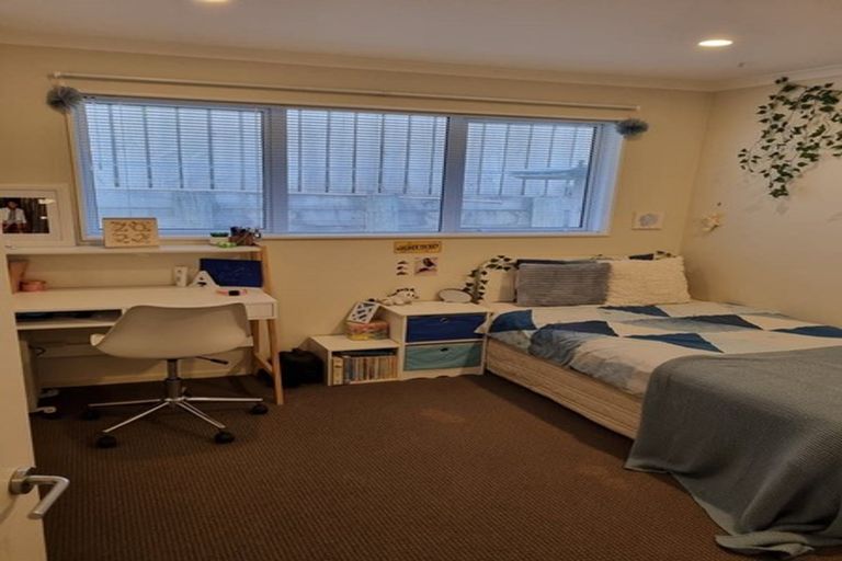 Photo of property in 17 Ashwood Street, Woodridge, Wellington, 6037