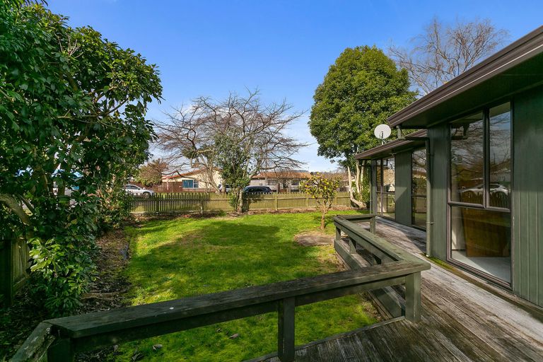 Photo of property in 279 Shakespeare Street, Leamington, Cambridge, 3432