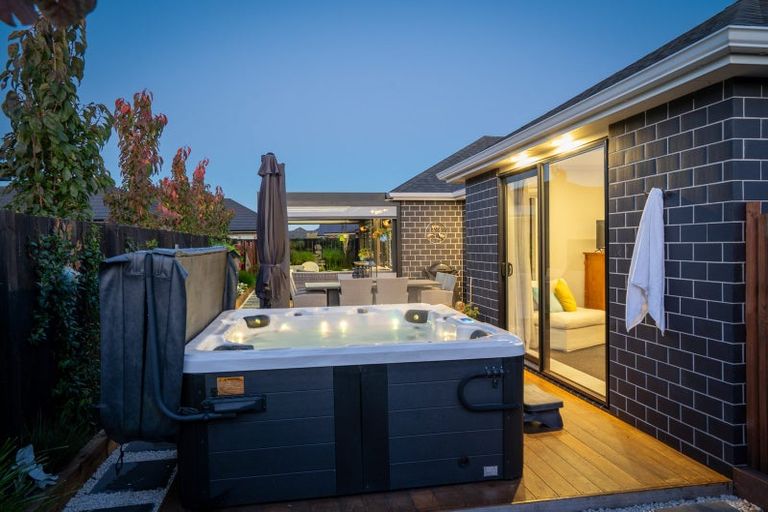 Photo of property in 26 Rose Leigh Drive, Cambridge, 3434