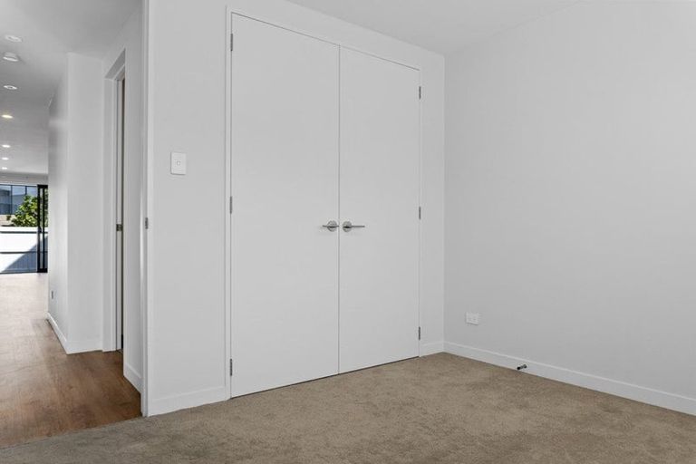 Photo of property in 117 Tarapuka Road, Westgate, Auckland, 0814