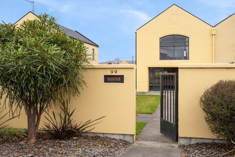 Photo of property in 99 Charles Street, Blenheim, 7201