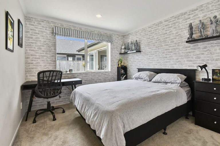 Photo of property in 61 Turnberry Drive, Wattle Downs, Auckland, 2103